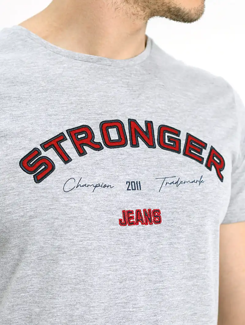 Tee shirt imprimé Stronger